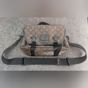 Louis Vuitton Monogram Macassar Trails Messenger brown x black with Purse Charm